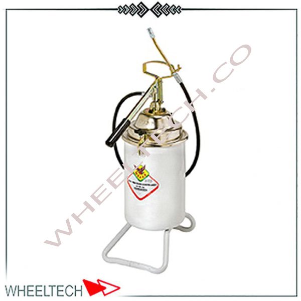 گریس پمپ سطلی دستی راسم – کارایی بالا برای روانکاری صنعتی گریس پمپ سطلی دستی راسم با ظرفیت مناسب و عملکرد بهینه برای روانکاری انواع ماشینآلات صنعتی و خودرویی.