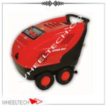 دستگاه واترجت صنعتی 200 بار ایتالیایی با فشار قوی و عملکرد عالی، مناسب برای شستشوی قطعات صنعتی و سطوح سخت در محیط‌های کارگاهی و صنعتی.