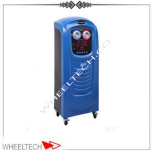 دستگاه باد نیتروژن واندرفو در حال پر کردن لاستیک خودرو با گاز نیتروژن برای بهبود عملکرد و افزایش عمر تایر.