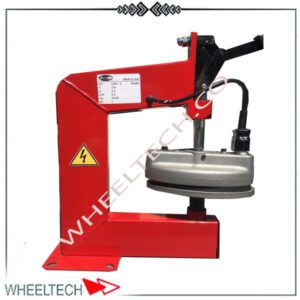 آپارات تیوپ اهرمی دکمه ای تیران نوین، دستگاهی با طراحی کاربرپسند و عملکرد عالی برای آپارات تایر خودرو. این دستگاه با سیستم اهرمی و دکمه‌ای، فرآیند تعمیر را سریع و آسان می‌کند.