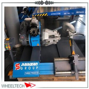 لاستیک درآر کامیونی پاریزان صنعت با طراحی مقاوم و قدرت بالا، مناسب برای تعویض لاستیک خودروهای سنگین و صنعتی.