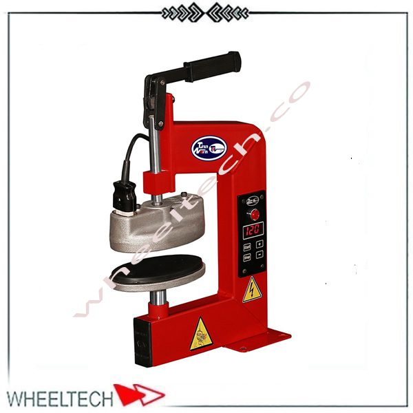 آپارات تیوپ اهرمی دیجیتال تیران نوین – دستگاهی پیشرفته برای تعویض تایر با دقت بالا آپارات تیوپ اهرمی دیجیتال تیران نوین یک دستگاه پیشرفته است که با سیستم دیجیتال خود به شما کمک میکند تا فرآیند تعویض تایرها را با دقت و سرعت بالاتر انجام دهید. این دستگاه مناسب برای تعمیرگاهها و خدمات تایر است و به شما این امکان را میدهد که انواع تایرهای خودرو را به راحتی و با کیفیتی بالا نصب کنید.